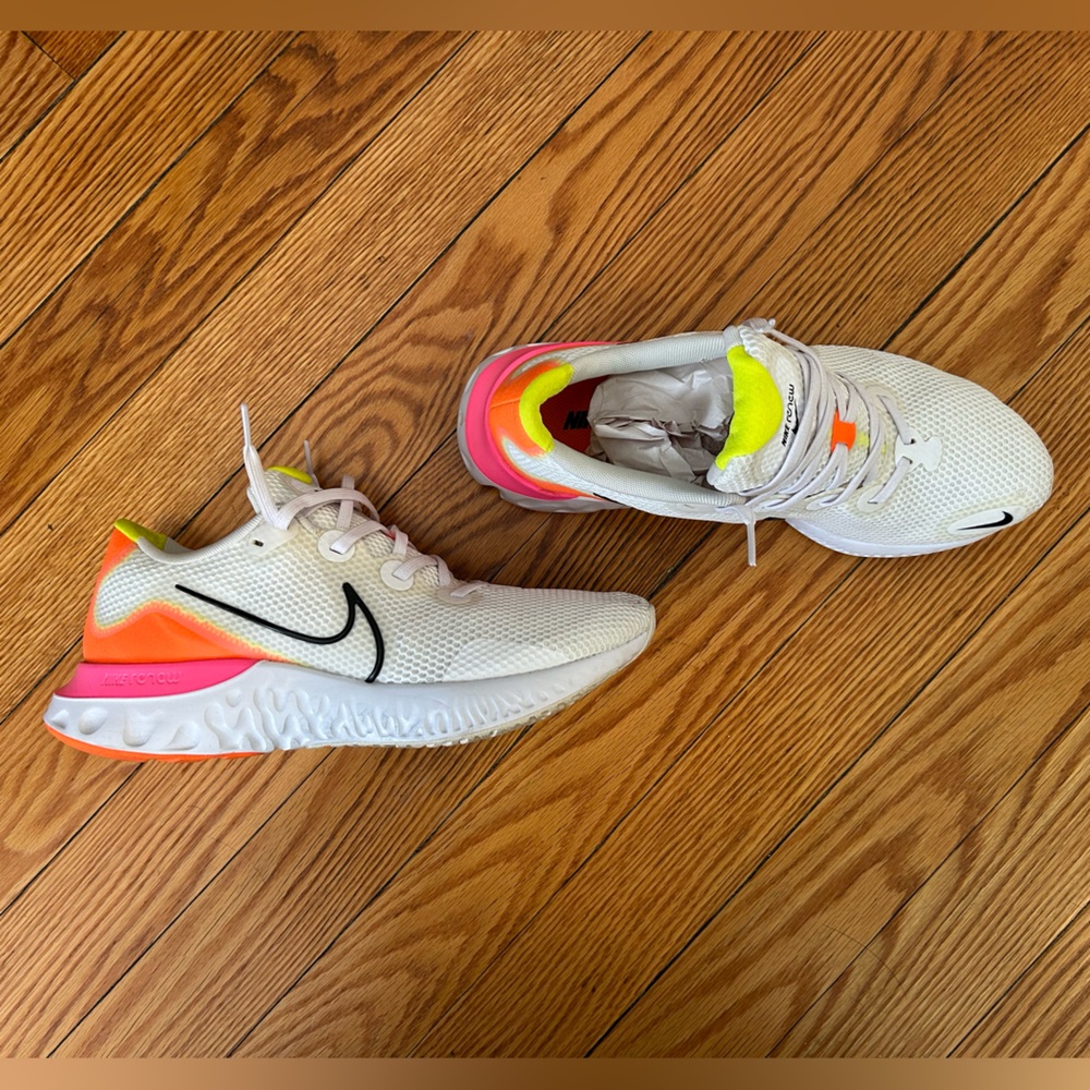 Nike Renew VT2 - Mens 9 - Pink and Orange